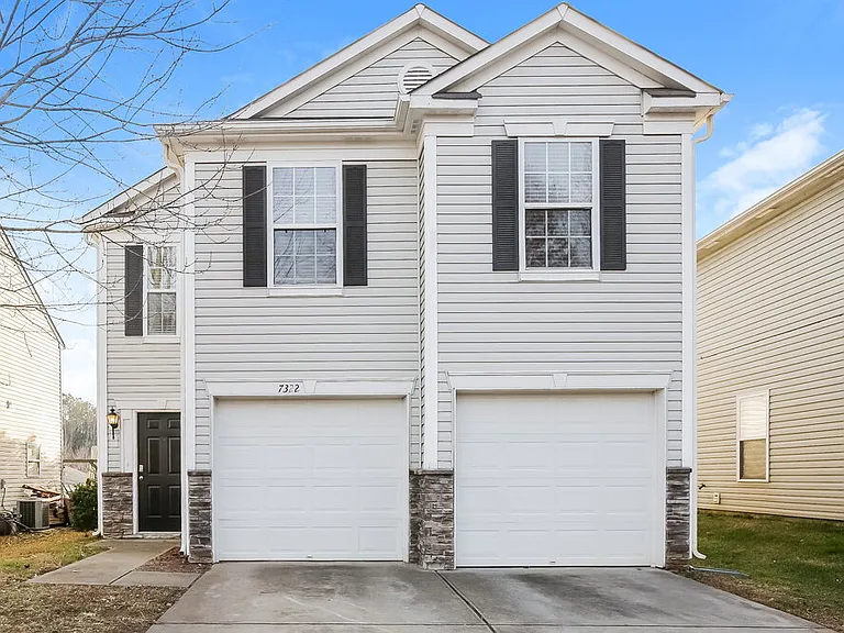 7322 Fox Point Dr — Photo 1