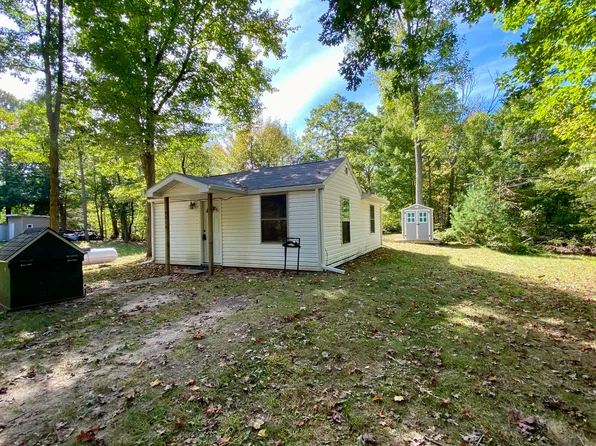 4247 E Townline Lake Rd, Harrison, MI 48625