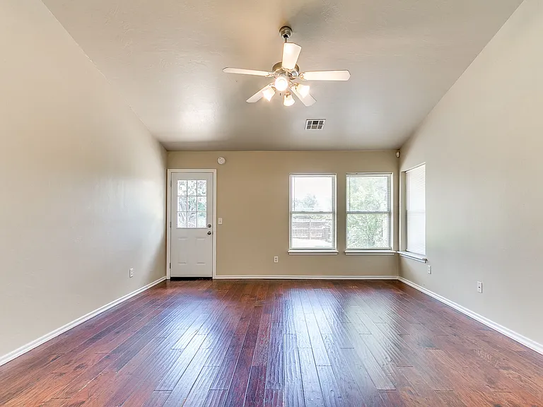 18100 Calle Way — Photo 15