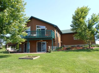 1307 9th St SW, Waukon, IA 52172