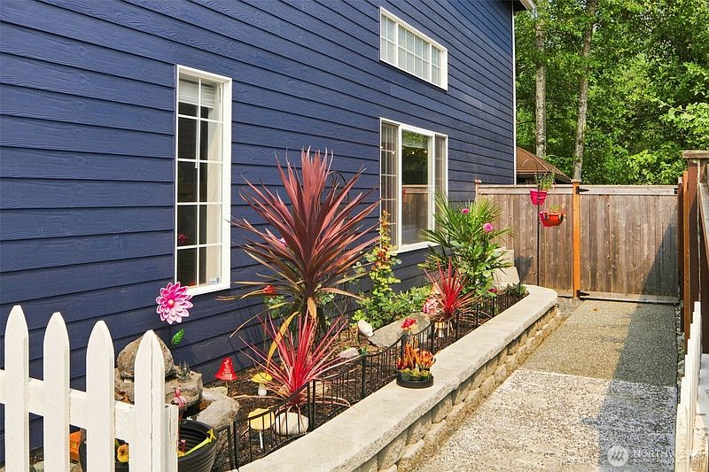 3rd image of 2009 98th Street SE