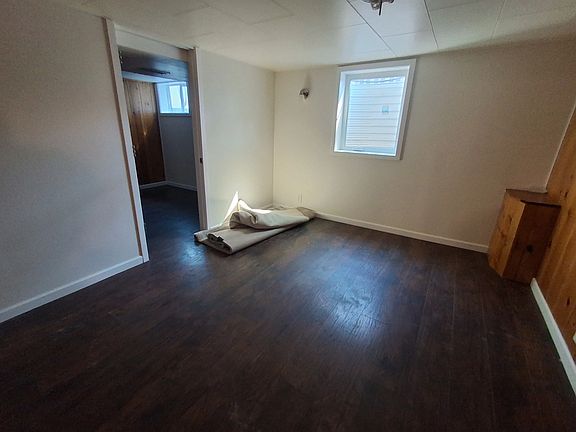 2nd image of 203 W Amherst Ct