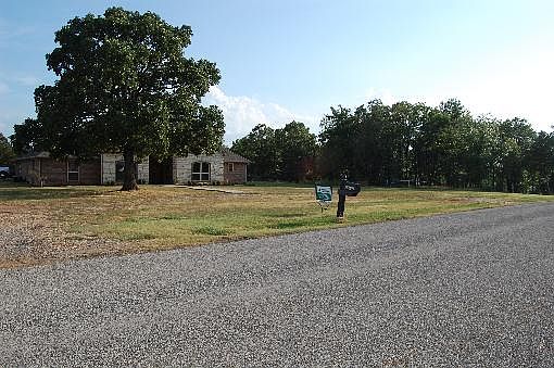 3rd image of 33145 Bradshaw Ln