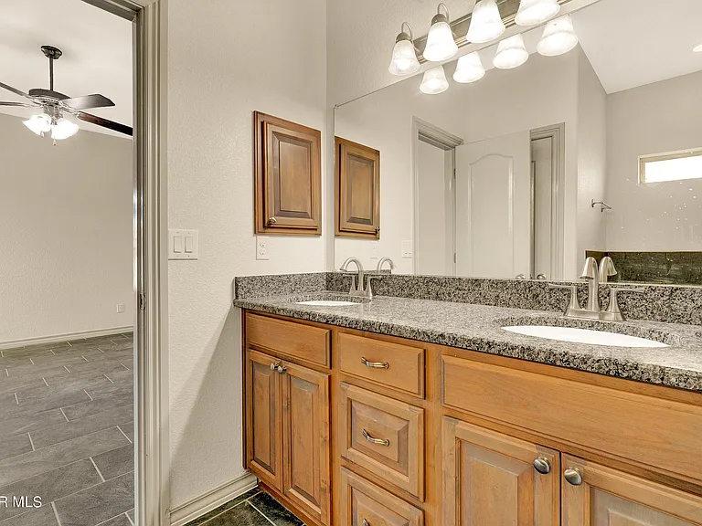 5556 Ignacio Frias Dr — Photo 13