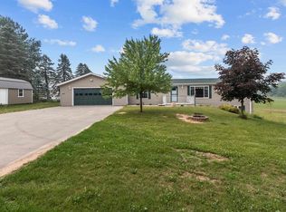 N3675 Jennings Rd, New London, WI 54961
