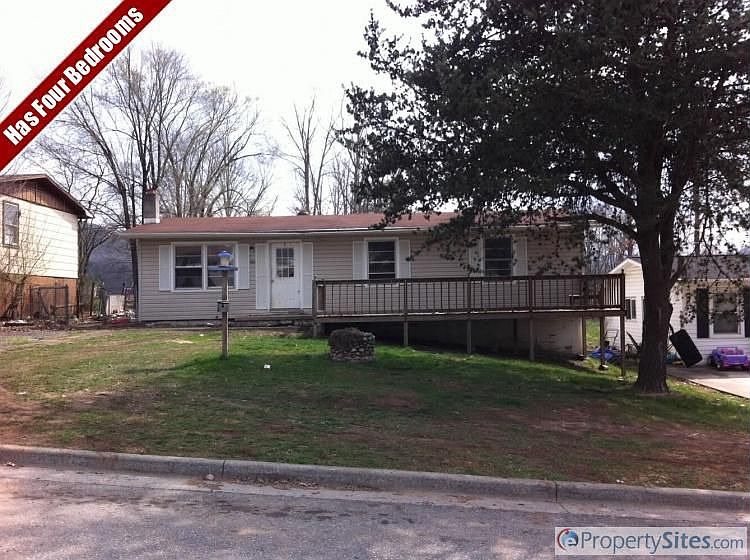 1st image of 282 E 35th St