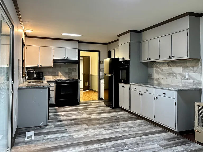 302 Hampton Rd — Photo 6