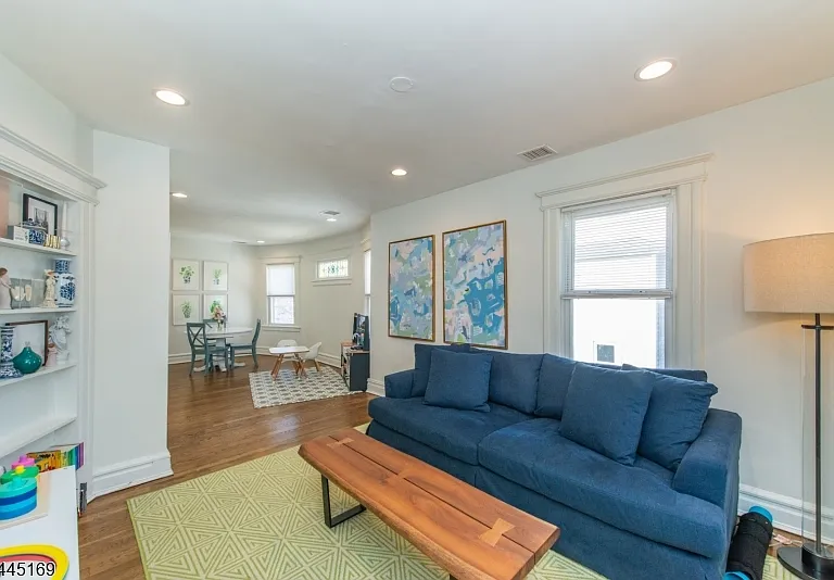 10 Grove Ter #2B — Photo 9