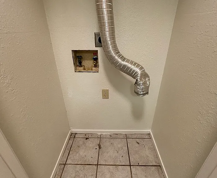 4805 Country Club Dr #B — Photo 15