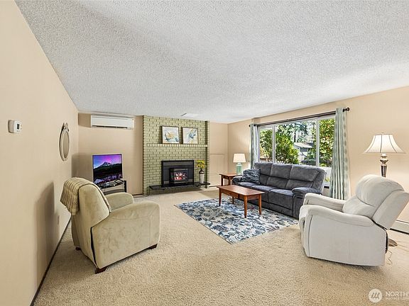 3rd image of 6807 34th Avenue SE