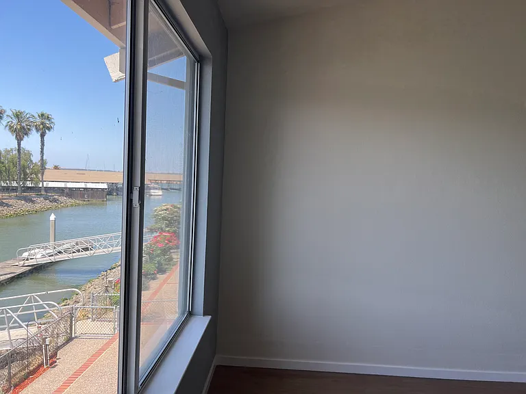 Back bedroom
