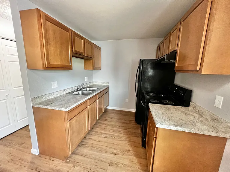 Myers Court — Photo 13