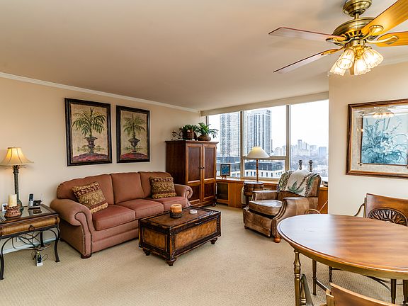 5th image of 70 W Burton Pl #1803