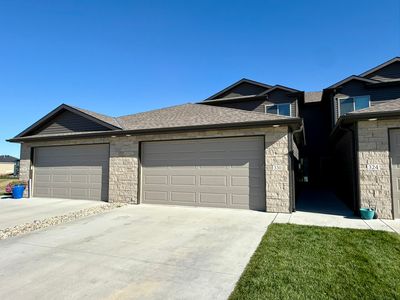330 Half Moon Dr, Lincoln, NE, 68527