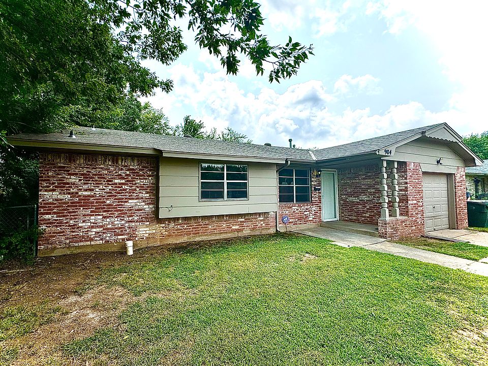 1st image of 904 Meadowridge Dr