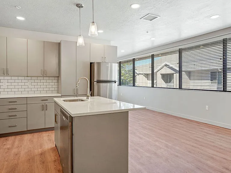 Parkview Lofts — Photo 16