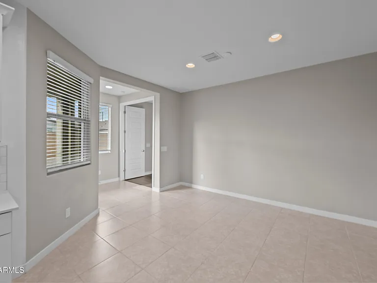19568 W Rancho Dr — Photo 17