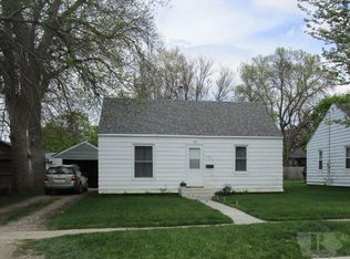 766 3rd St SW, Britt, IA 50423