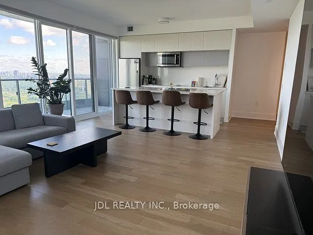 3 bed, $4,800 — Photo 2