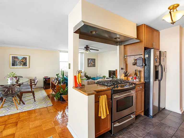 6040 Boulevard East #19B — Photo 8
