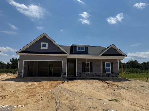 201 Ashley Heights Drive, Aberdeen, NC 28315