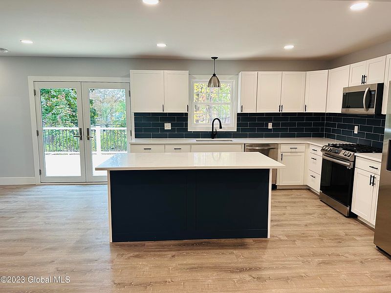 3rd image of 453 Loudon Road