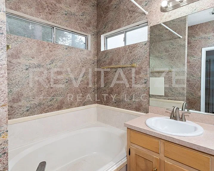 105 Ventura Cir — Photo 34