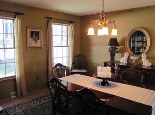 822 Salem Dr, Ballston Spa, NY 12020