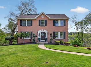 719 Marvle Valley Dr, Bethel Park, PA 15102