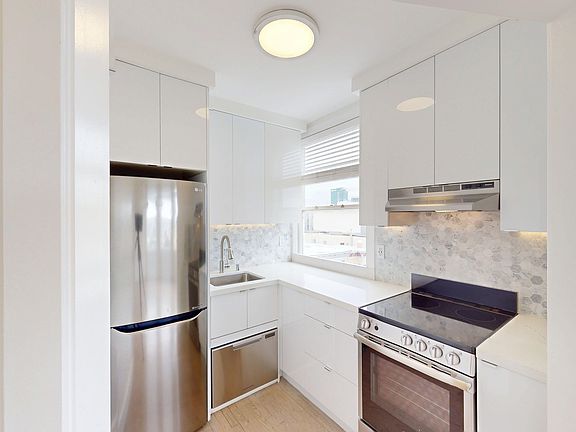 2nd image of 19 Hermann St #406