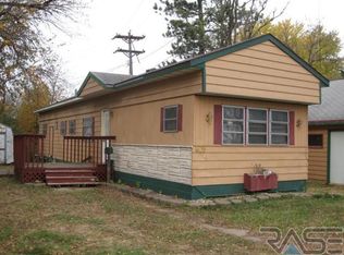 409 Washington Ave, Dell Rapids, SD 57022