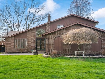 7010 Spafford Rd, Olmsted Township, OH, 44138