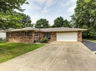 108 E Evergreen Dr, Saint Joseph, IL