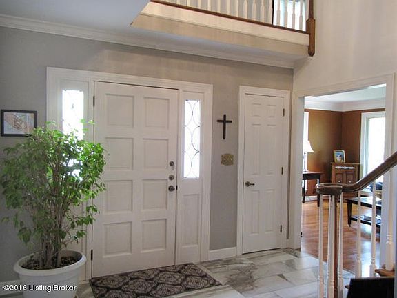 4-Entry hall2