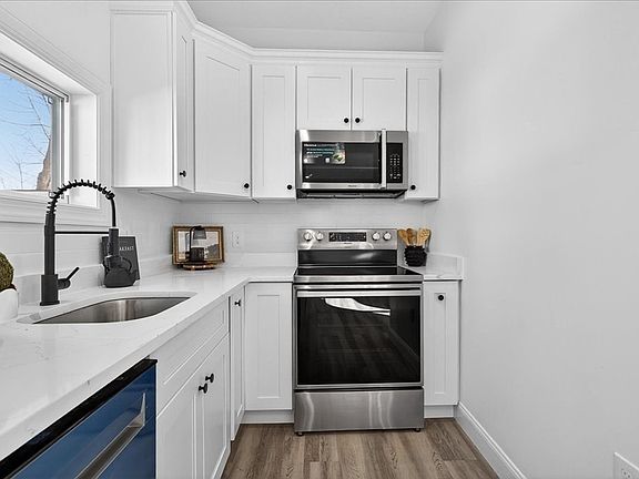 5th image of 34 Winthrop St