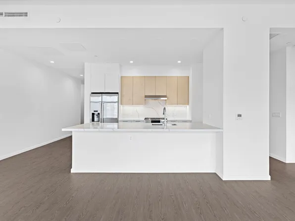 143 Old River Road image 26 of 47