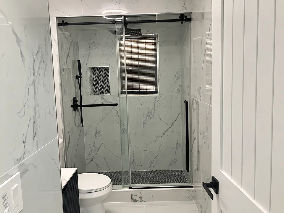 12-14 Longworth St #1