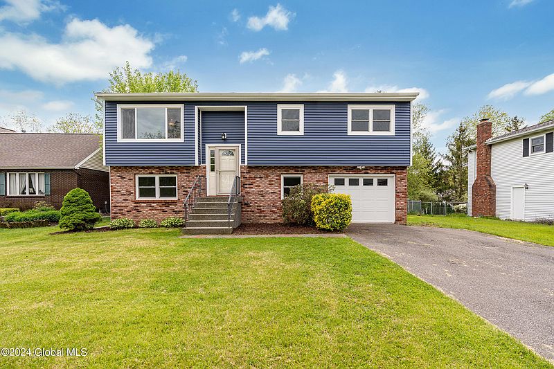 2nd image of 17 Seneca Place