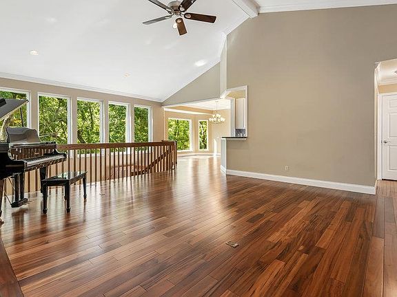 5th image of 16000 Canterbury Estates Dr