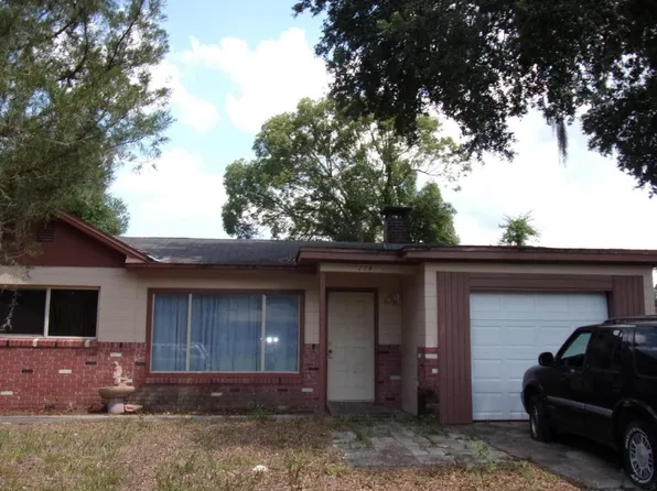 114 E Saint Johns Ter E, East Palatka, FL 32131