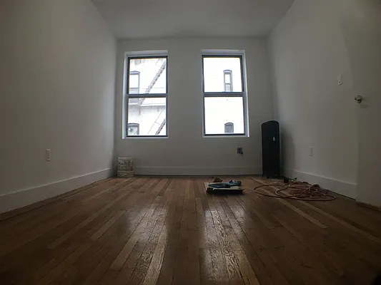 Rented by Lang Realty LLC | media 19