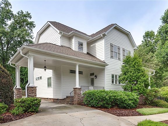 5th image of 301 Fox Tail Ct