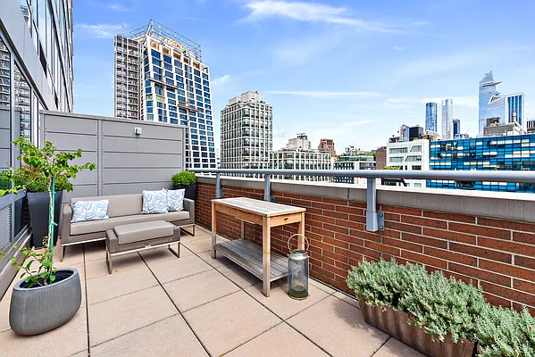 Rented by Corcoran | media 2