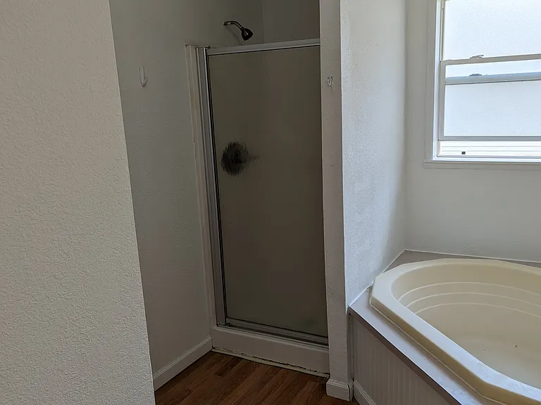 514 Holbrook St — Photo 25