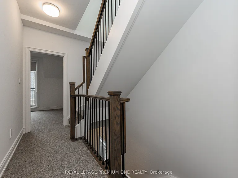 35 Lunar Cres #128 — Photo 24