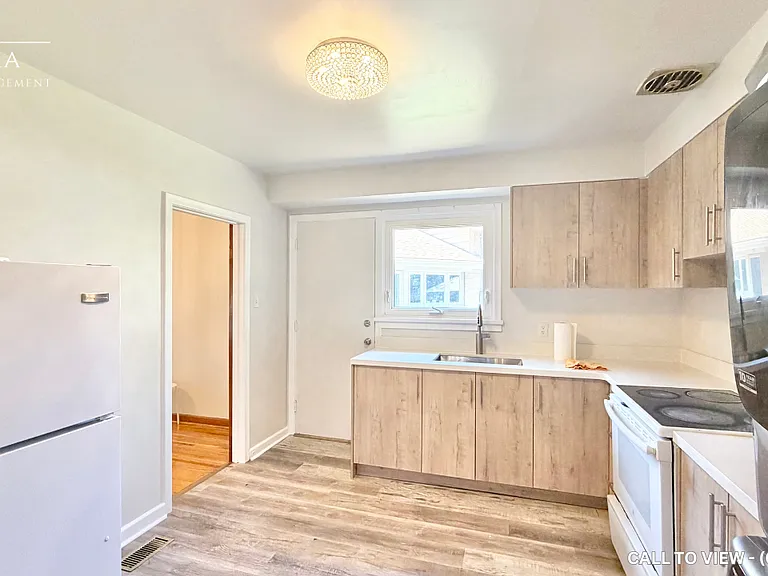 3 Bondhead Pl #1 — Photo 4