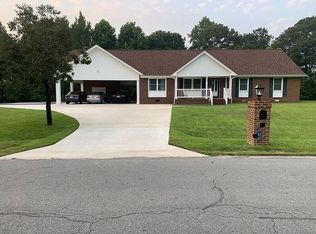 600 Brogden St, Dudley, NC 28333
