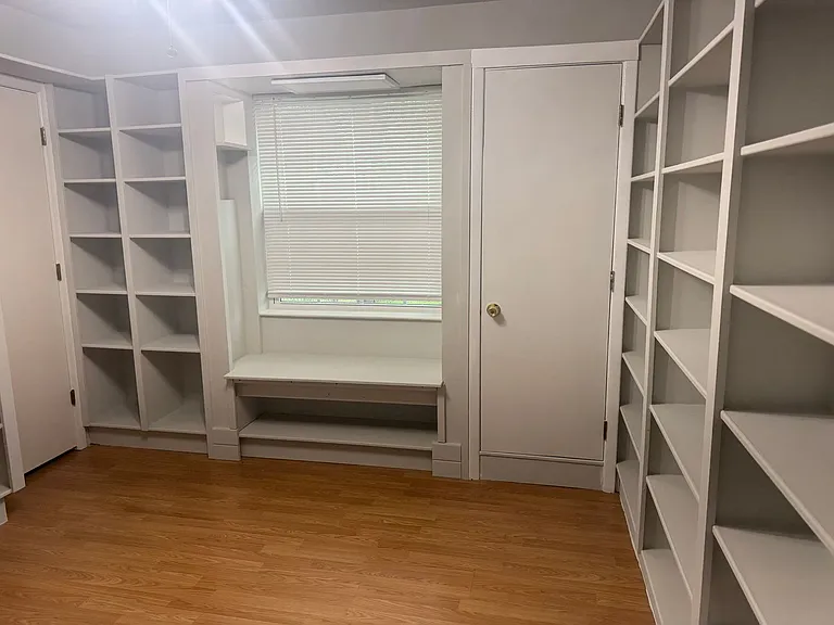 305 Wilson St — Photo 14