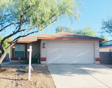 8249 E Sundew Dr, Tucson, AZ, 85710