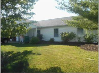 7221 Olde Farm Ln, Mentor, OH 44060